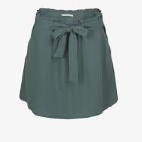 Athleta Dresses & Skirts - Athleta Active skirt with Tie Detail Olive Green Size Small